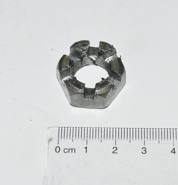 ГАЙКА 45-1604083 КОРЗИНЫ СЦЕПЛЕНИЯ Д-65 шаг 1.5